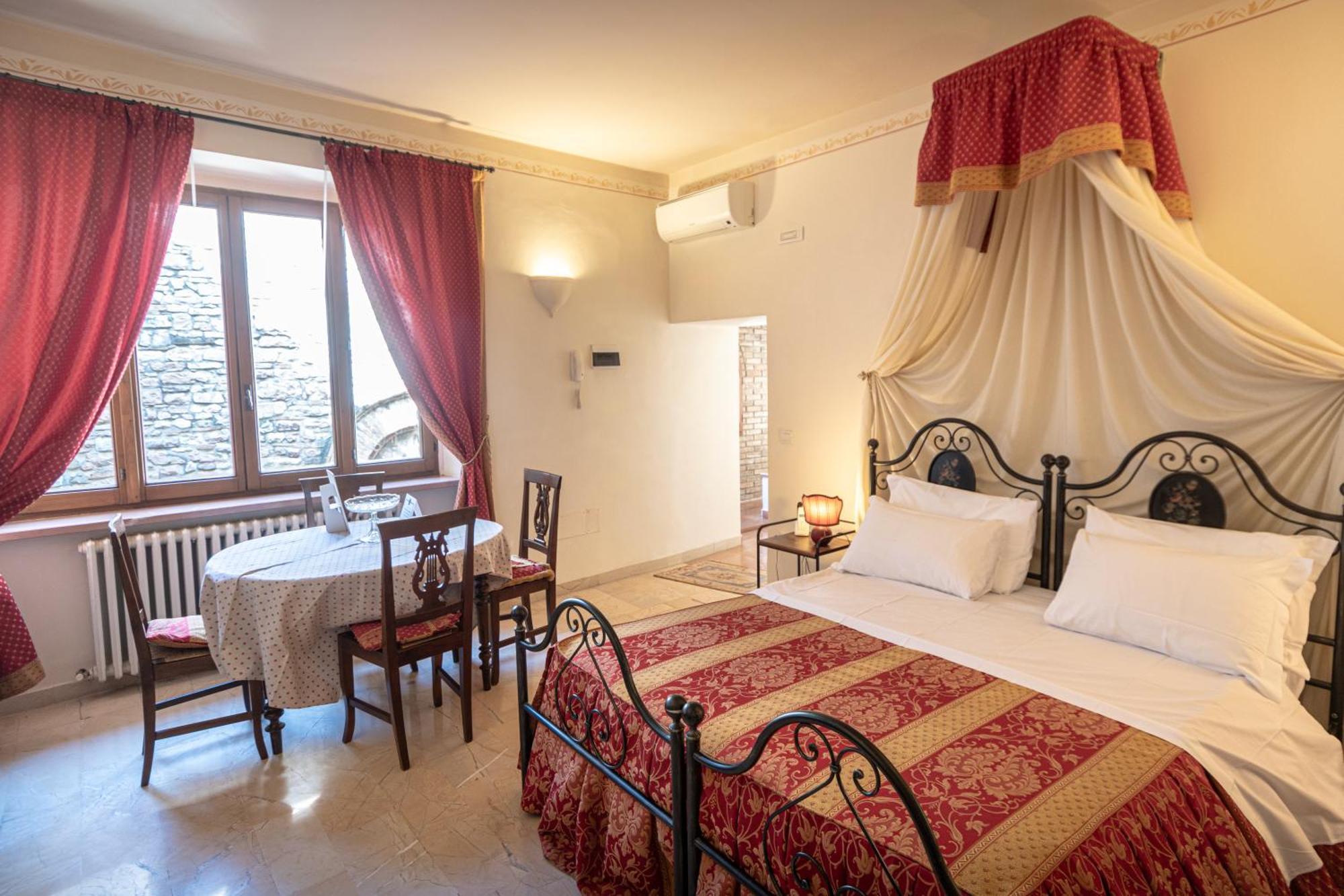 Residenza D'epoca San Crispino Aparthotel 4*