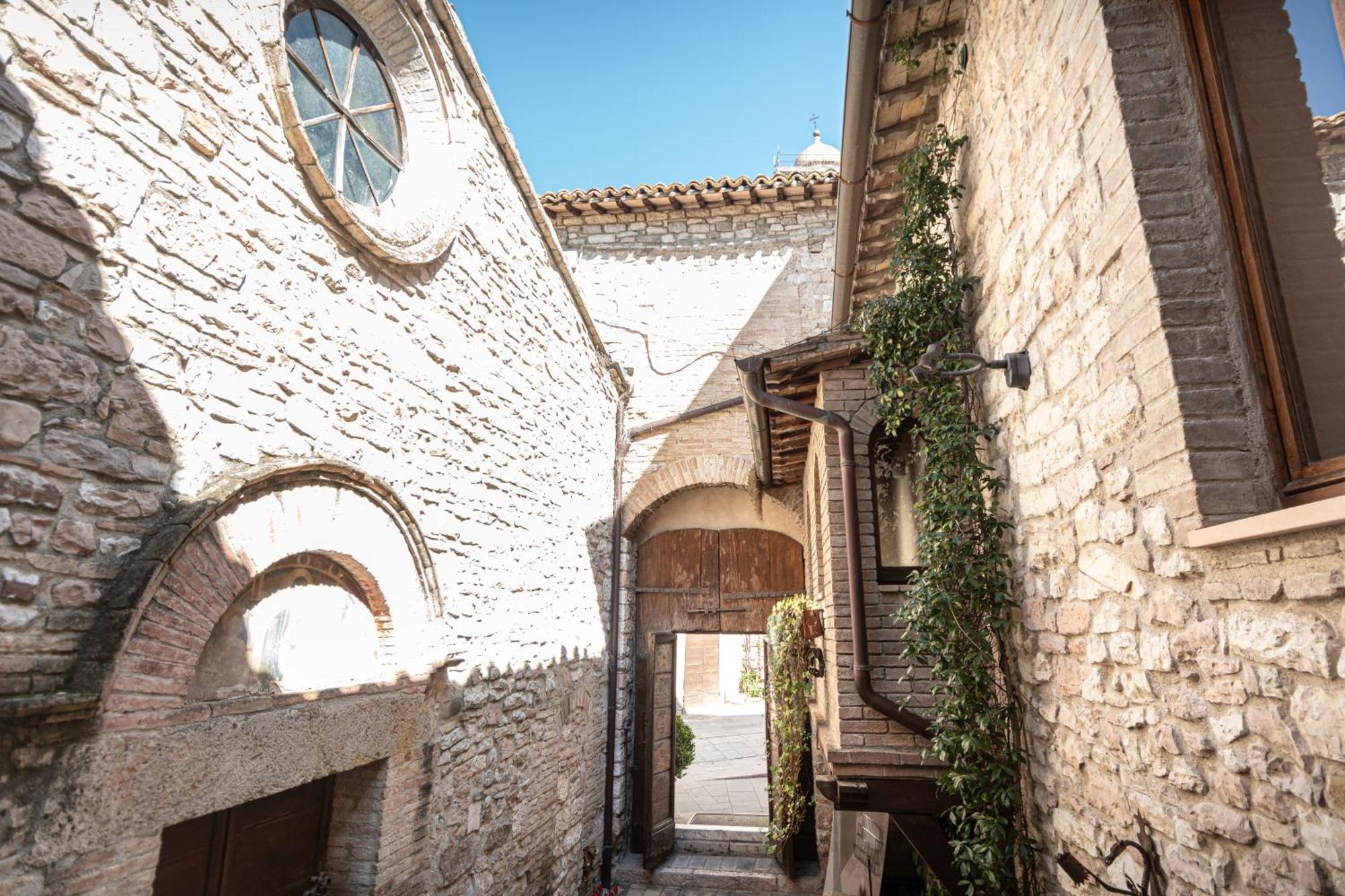Aparthotel Residenza D'epoca San Crispino 4*